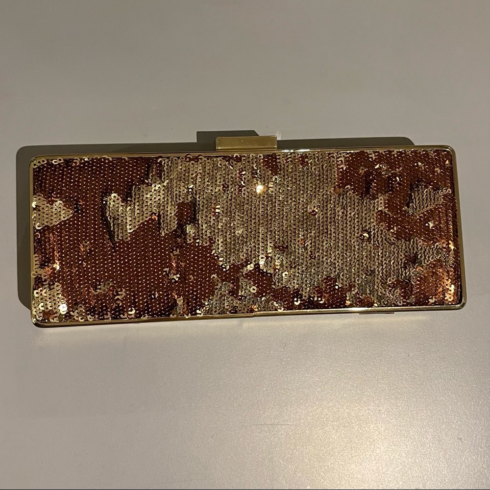 Volum Reversible GoldBronze Sequins Clutch